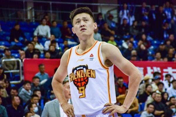 教練教你打籃球！周鵬13中10砍24分&生涯總得分升歷史第十三！